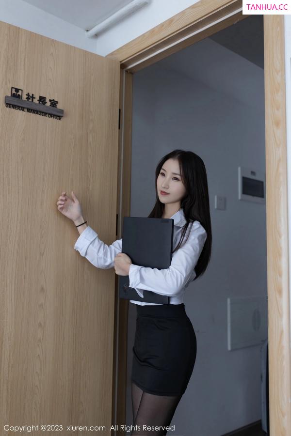 鱼子酱fish  [XiuRen]高清写真图 2023.04.28 No.6664 鱼子酱Fish 黑色美腿第6张图片